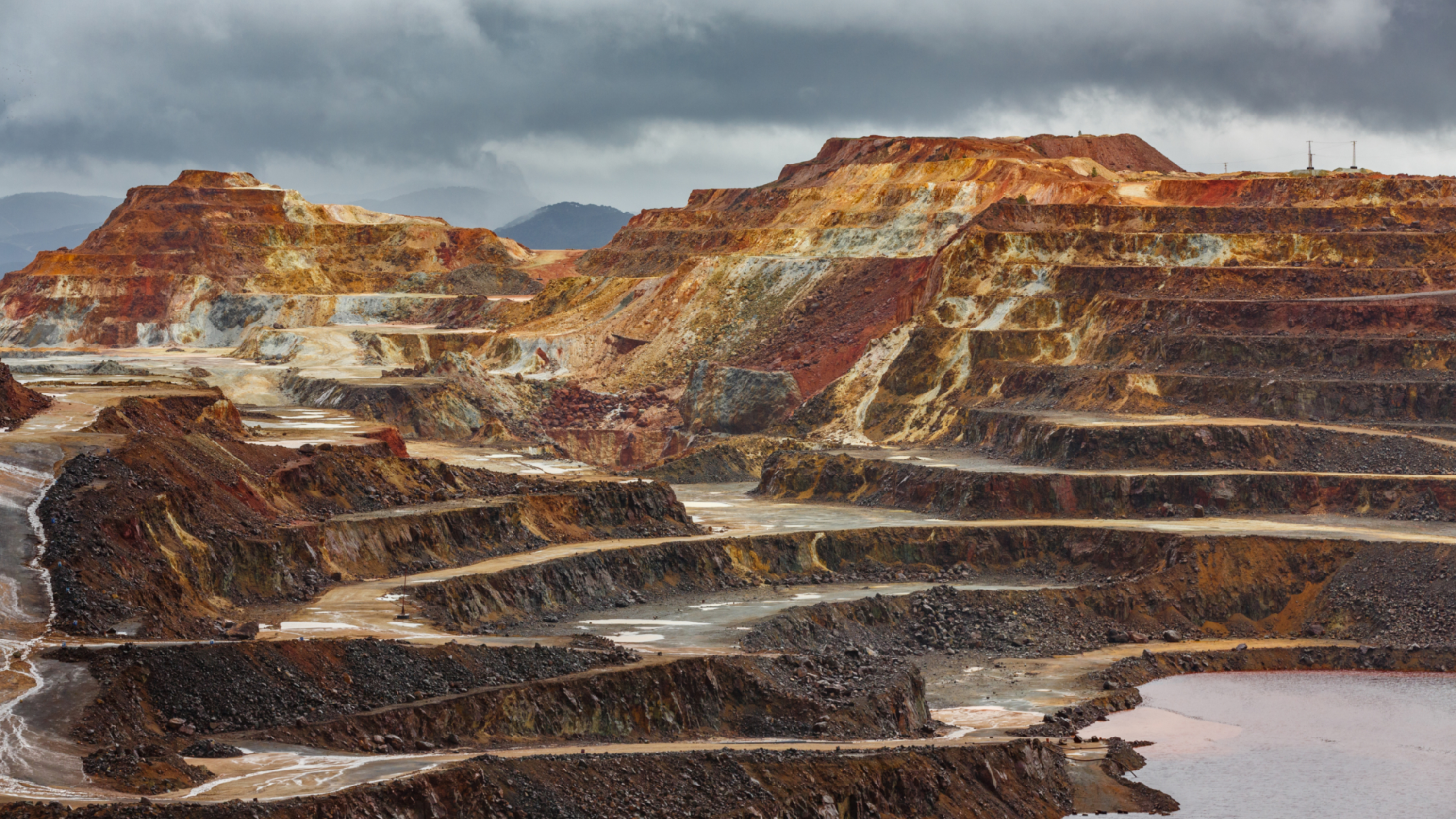 Mining Gold - Infrastructures