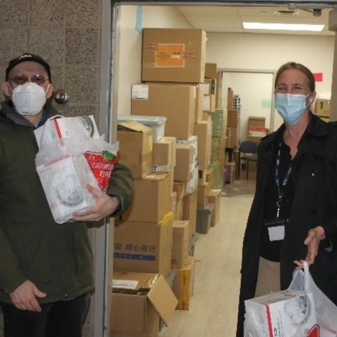 Social engagement - Mask donation to McMaster Children’s Hospital in Hamilton during the COVID pandemic, Hamilton (ON) 2020