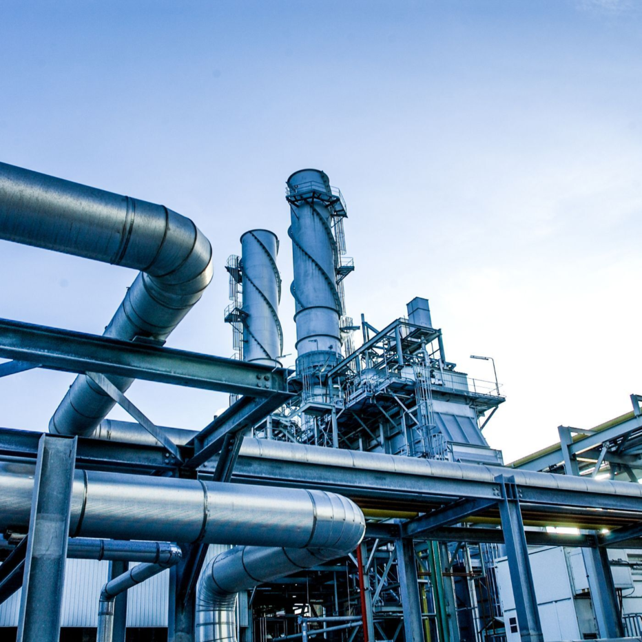 Indust process plant structure pipes columns hz lr