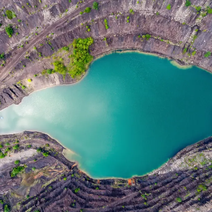 Mine open pit Getty Images 817096882 compresser
